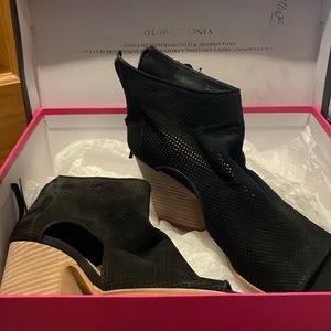 Vince Camuto Bevina Heels